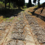 Fig. 3. Sector K on the Ionian side of the canal with its deep cut grooves.