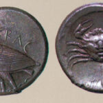 Fig. 38. Tetradrachm of Akragas, with an eagle on the obverse and a crab on the reverse (Pugliese Carratelli 1985, fig. 68).