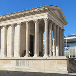 Fig. 1. View of the Maison Carrée (recently cleaned), with the Carrée d’Art in the background to the right, Nîmes.