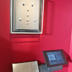 Fig. 1. Getty Villa, Malibu, installation with gems, didactic panel, and computer screen for zooming in on details.